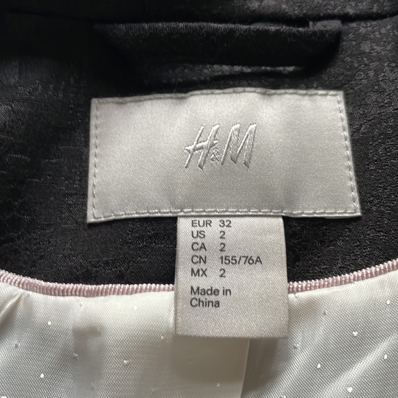 LAST CHANCE H&M Jacquard Cropped Blazer - Picture 3 of 4